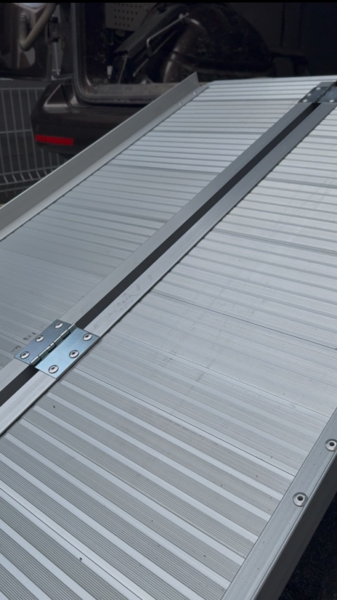 Najazd aluminiowy składany 93cm